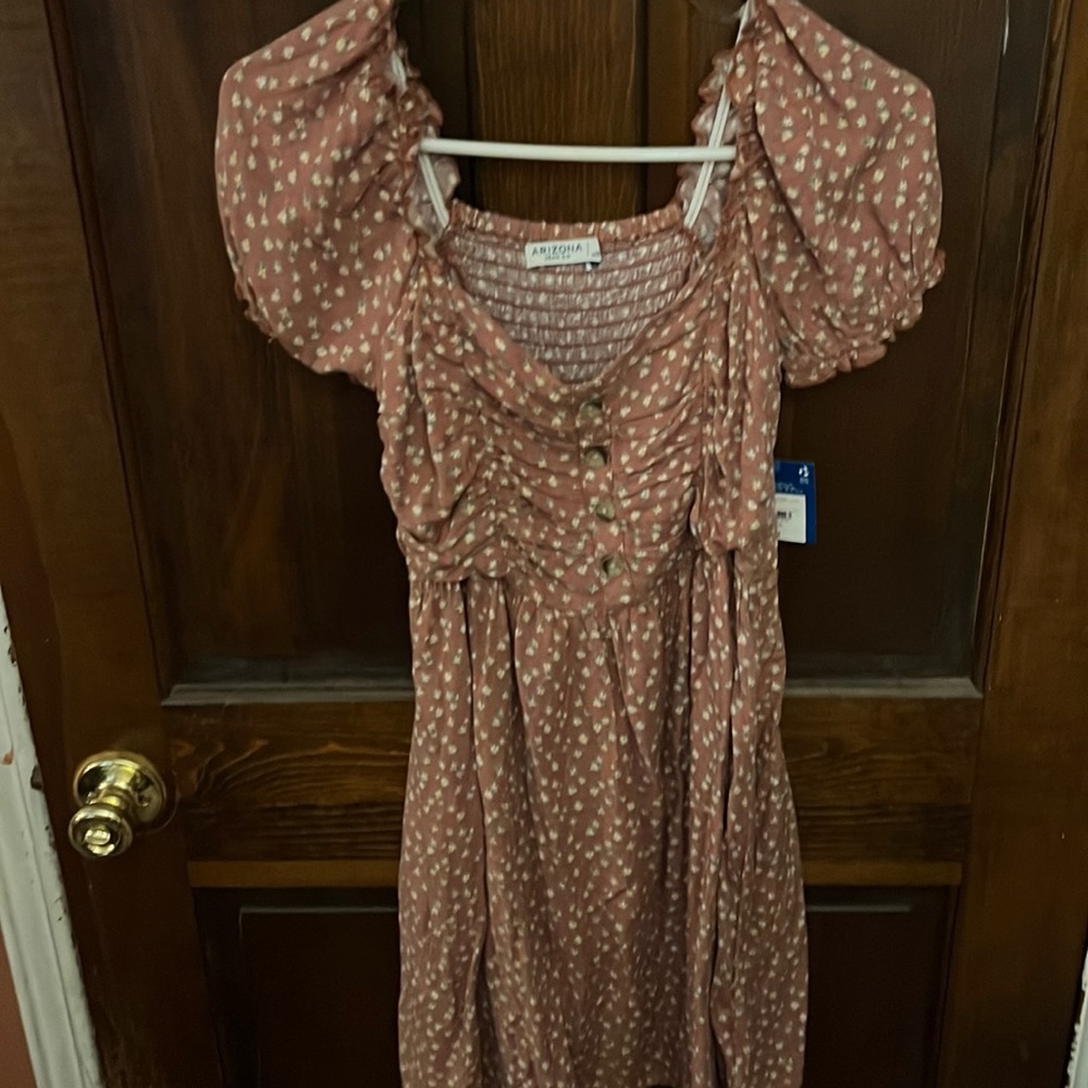 Arizona-pink dress.